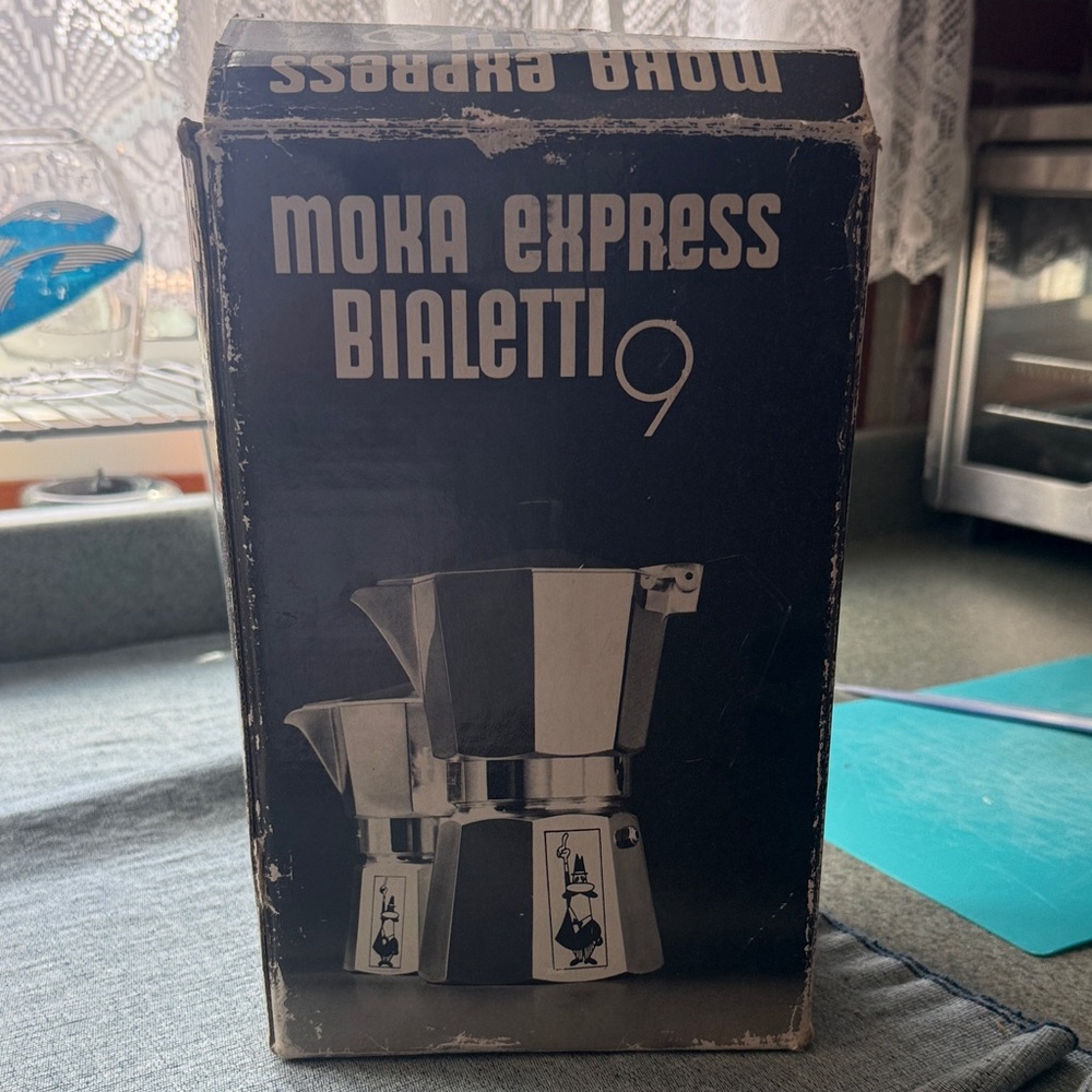 Bialetti Moka Express 9-Cup Stovetop Espresso Maker - Black
